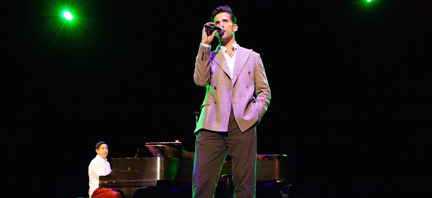 Dez Duron Holiday Pops