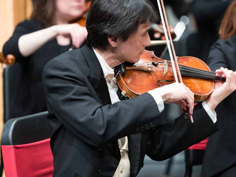 Man playing violin