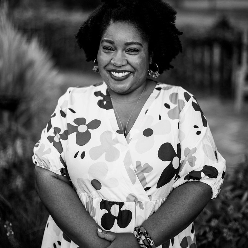 Author Rae Chesny