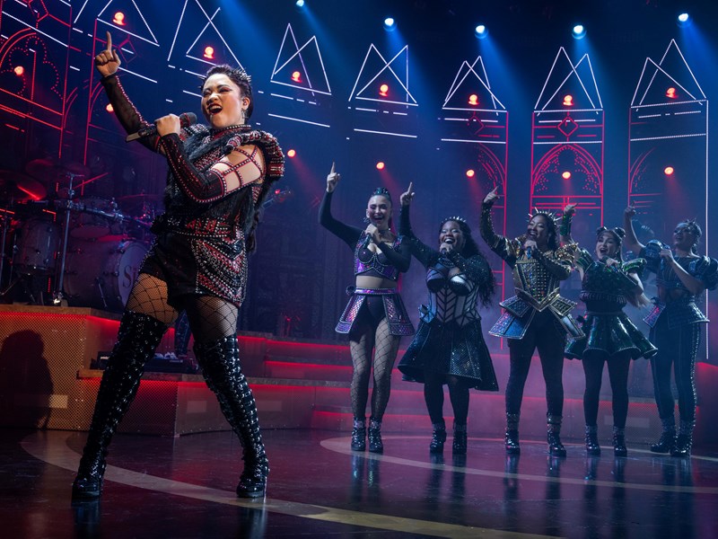 Danielle Mendoza as Anna of Cleves in The North American Tour Boleyn Company of SIX