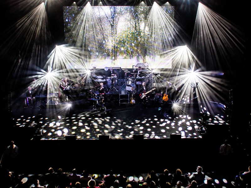 Mannheim Steamroller Christmas