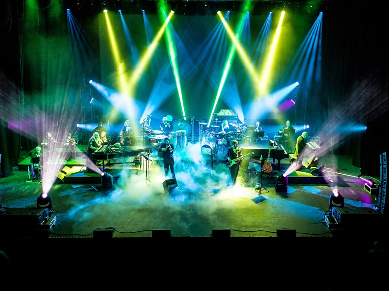 Mannheim Steamroller Christmas